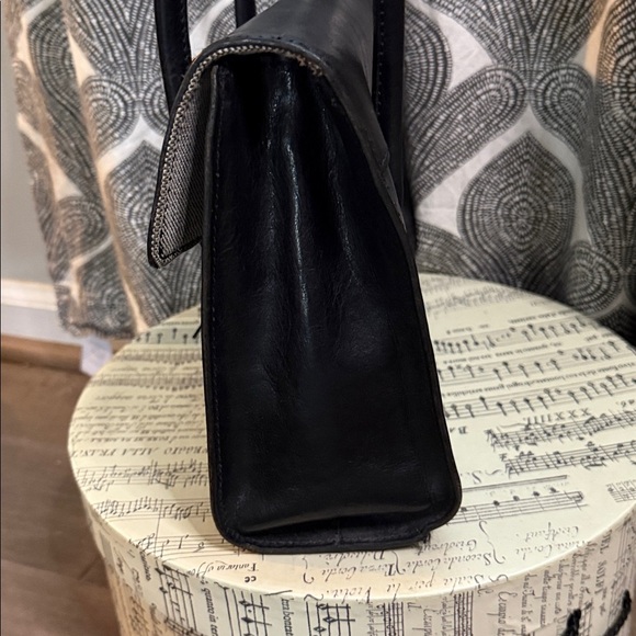 Fossil Black Leather Shoulder Bag/ Tote - Picture 5 of 13